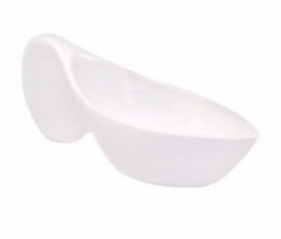 Picture of BONE-CHINA TAIL OVAL BOWL W/HANDLE