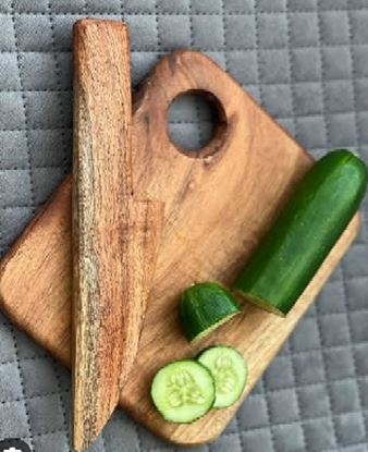 Picture of ARY WOOD CHOPPING BOARD 10X8 W/ WOOD KNIFE 11229