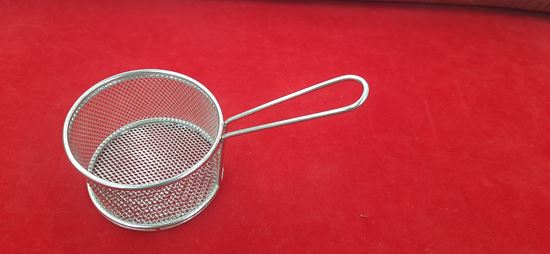 Picture of MOSC SERVING BASKET ROUND 11CM WIRE HANDLE