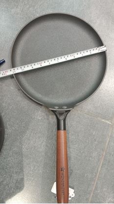 Picture of WONDERCHEF FERRO CAST IRON DOSA TAWA 28CM