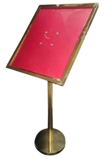 Picture of HK DISPLAY BOARD 4 SIDE ROUND POLE GOLD
